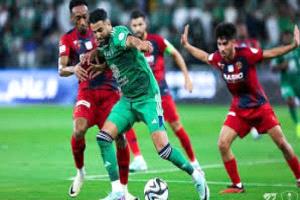 الأهلي يعود لطريق الانتصارات في الدوري السعودي على حساب ضمك