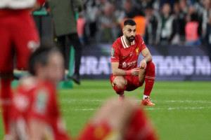 "الأمر معقد".. لاعب ليفربول يزيد الشكوك بشأن بقاء صلاح